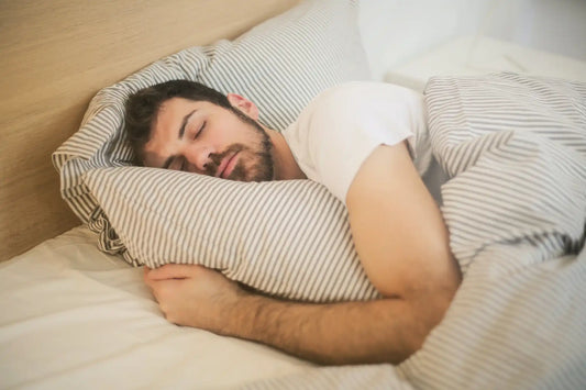 Comment la mise à terre améliore votre sommeil et bien-être