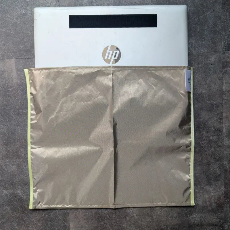 Housse faraday anti ondes 35 × 40 cm – protection totale pour ordinateur tablette & smartphone par inalterra.fr