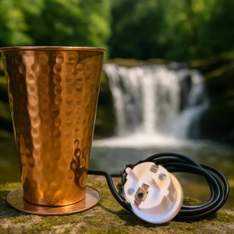 Verre en cuivre ’eau connectée à la terre’ par inalterra.fr