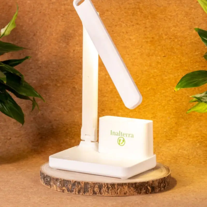 Lampe de bureau rechargeable et tactile ’terra-lampe’ par inalterra.fr