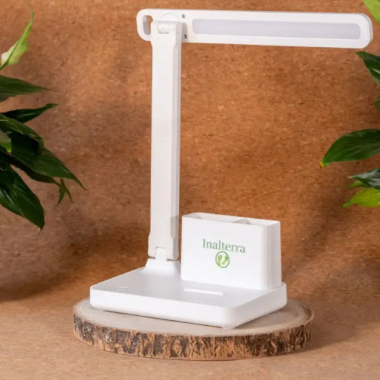 Lampe de bureau rechargeable et tactile ’terra-lampe’ par inalterra.fr