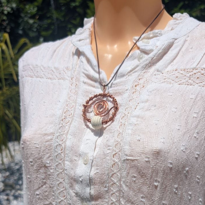 pendentif cuivre artisanale 144hz geometrie sacree