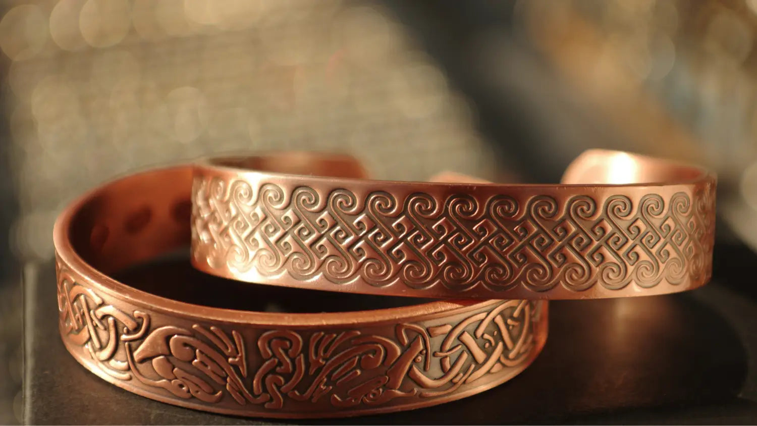 Bracelet en cuivre et magnétothérapie: pourquoi cette pratique ancestrale est plus que jamais d’actualité