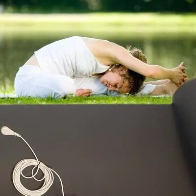 Tapis de yoga mise à la terre noir unis par inalterra.fr