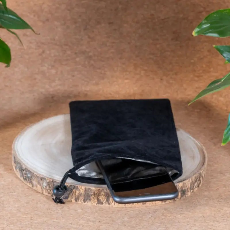 Terra-phone pochette anti-onde par inalterra.fr